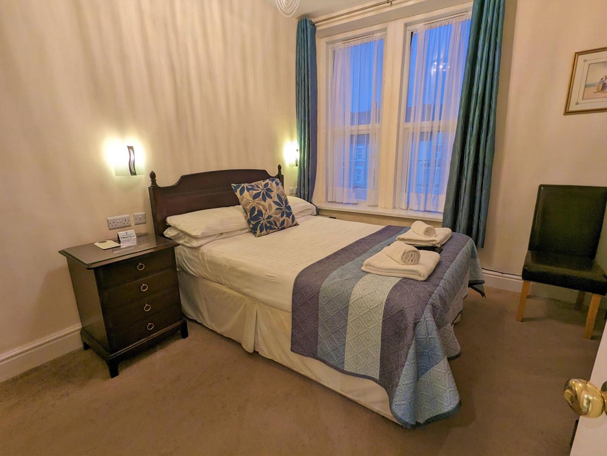 Bed and Breakfast The Senarth Llandudno Exterior foto