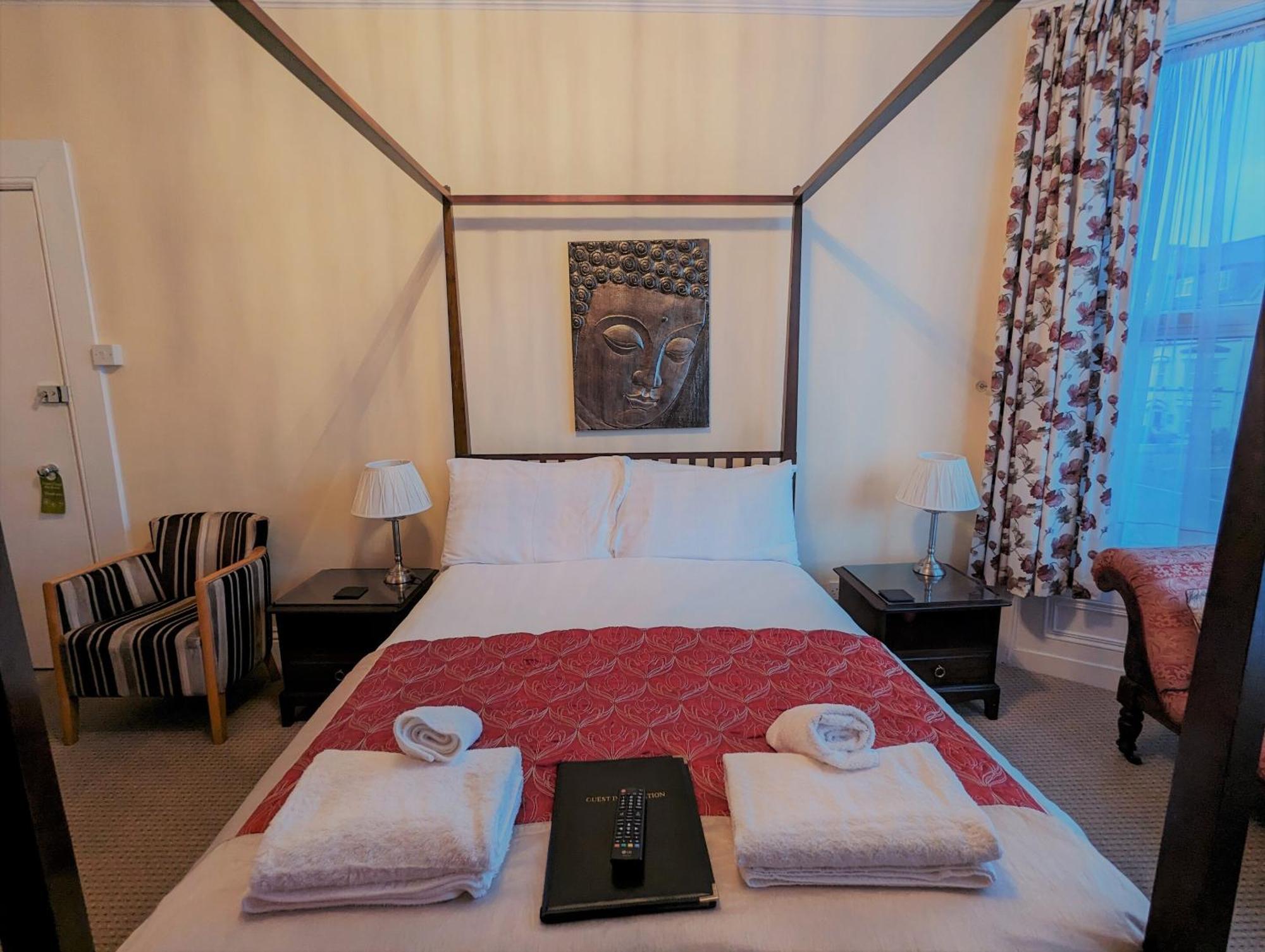 Bed and Breakfast The Senarth Llandudno Exterior foto