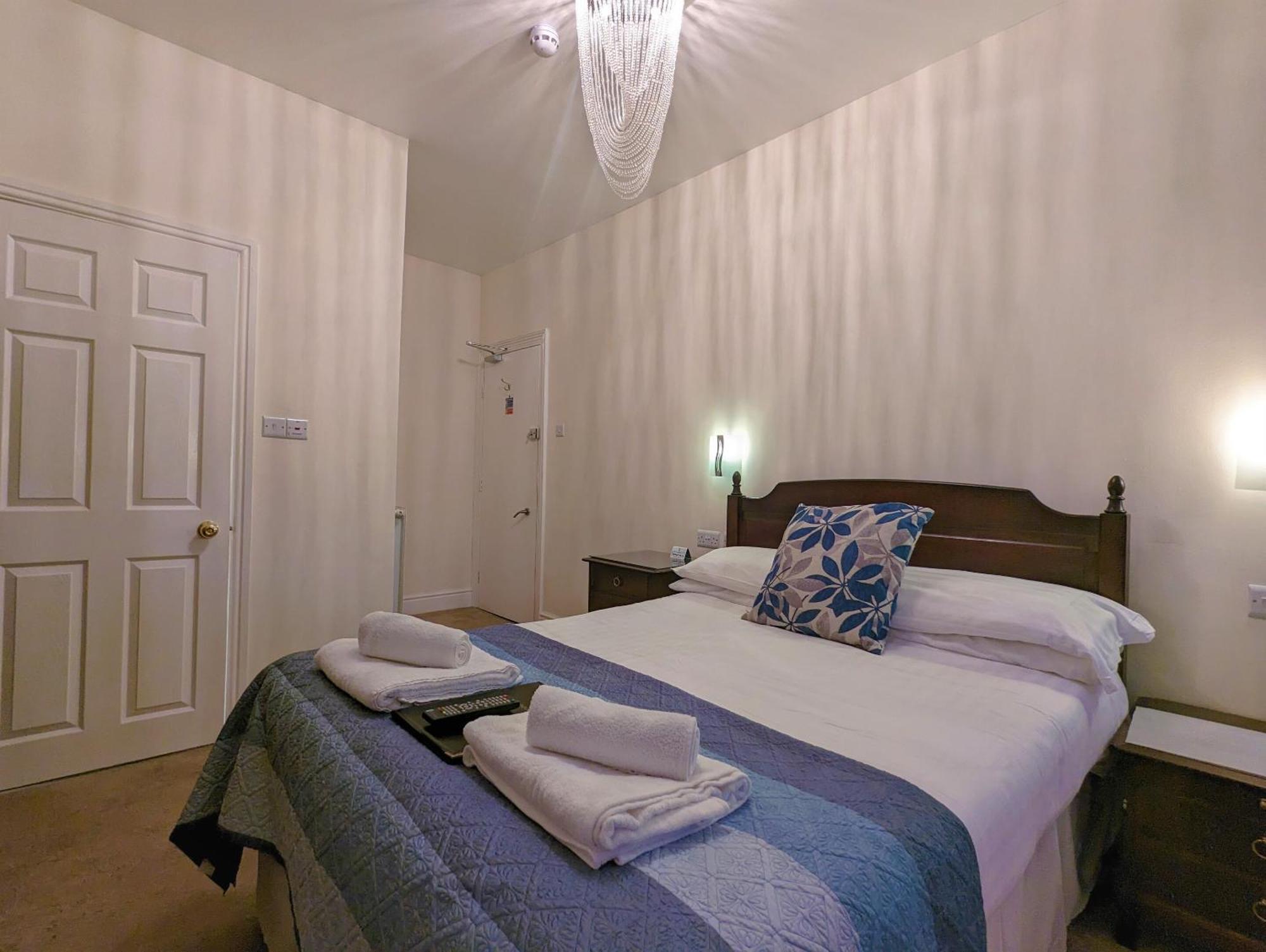 Bed and Breakfast The Senarth Llandudno Exterior foto